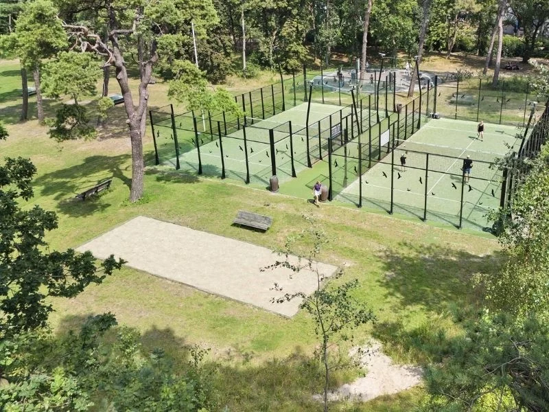 Padelbanen en faciliteiten op Duinrell